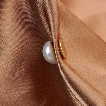 Новая металлическая брошь с магнитом и жемчугом, сильная магнитная пряжка на воротнике рубашки, ювелирные броши Luxlury для женской одежды и аксессуаров